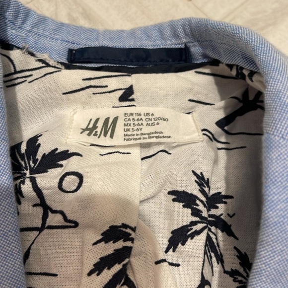 H&M light blue blazer, size 6 - Picture 5 of 7